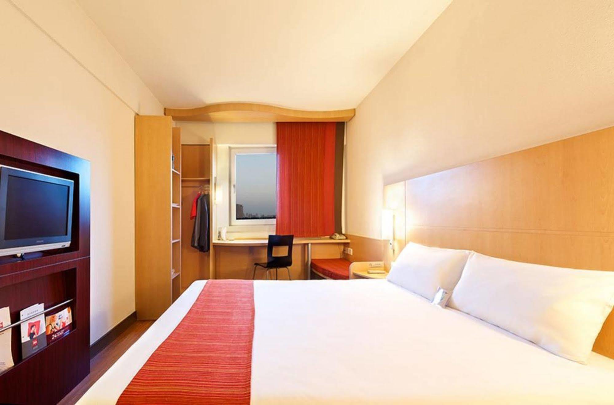 Ibis Anshan Shengli Square 외부 사진